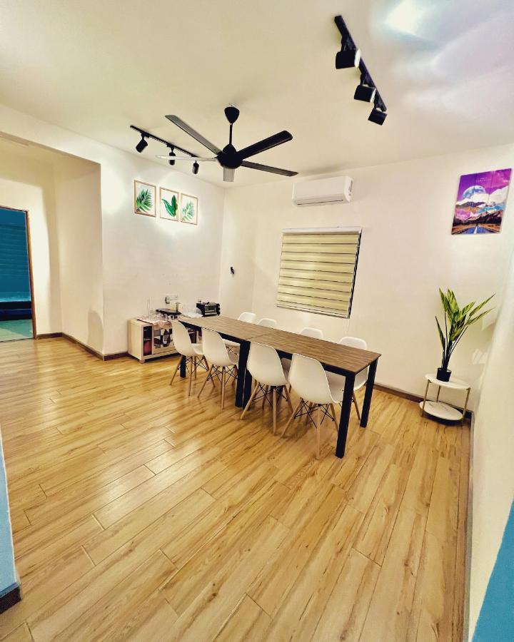 Raees Homestay Kampong Tanjong Minyak Buitenkant foto
